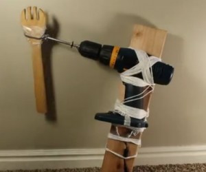 HOMEMADE HAND CRANK BATTERY CHARGER